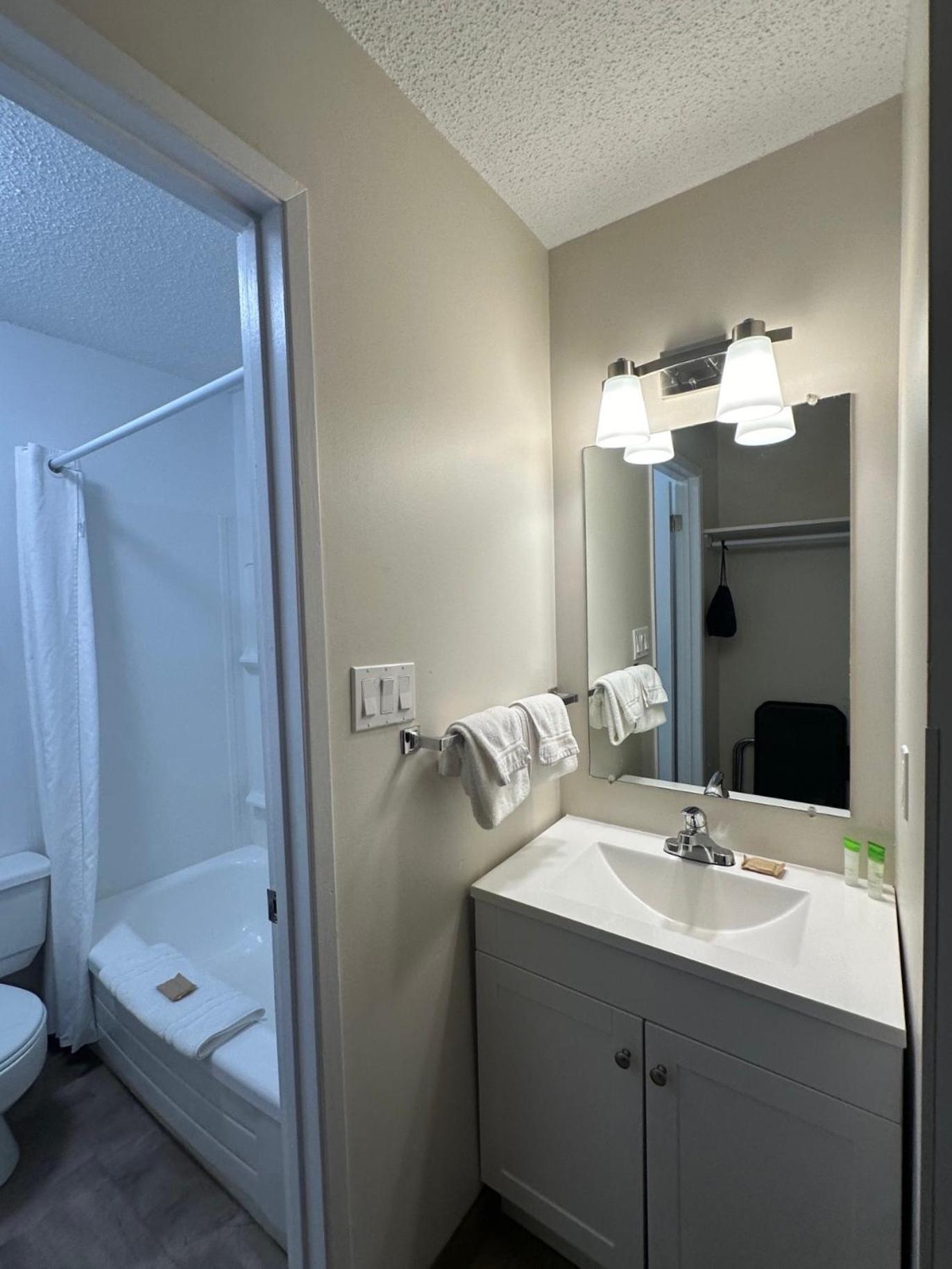Anavada & - Hotel Grande Prairie