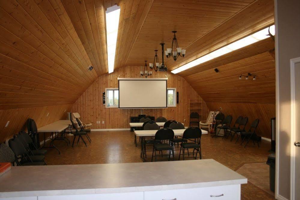 Happy Trails Campground & Cabins