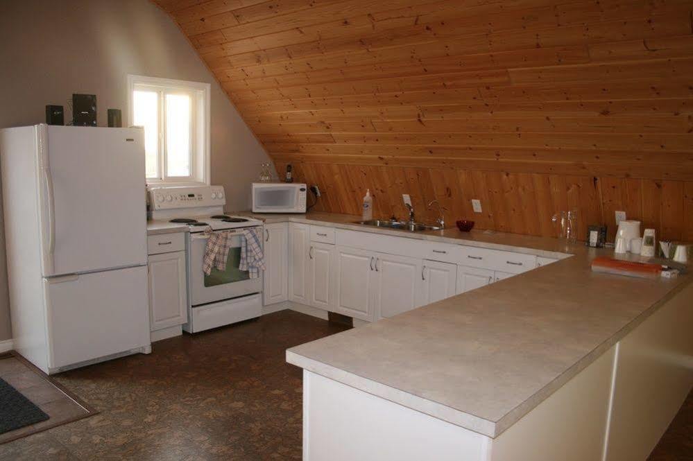 Hotel Happy Trails Campground & Cabins