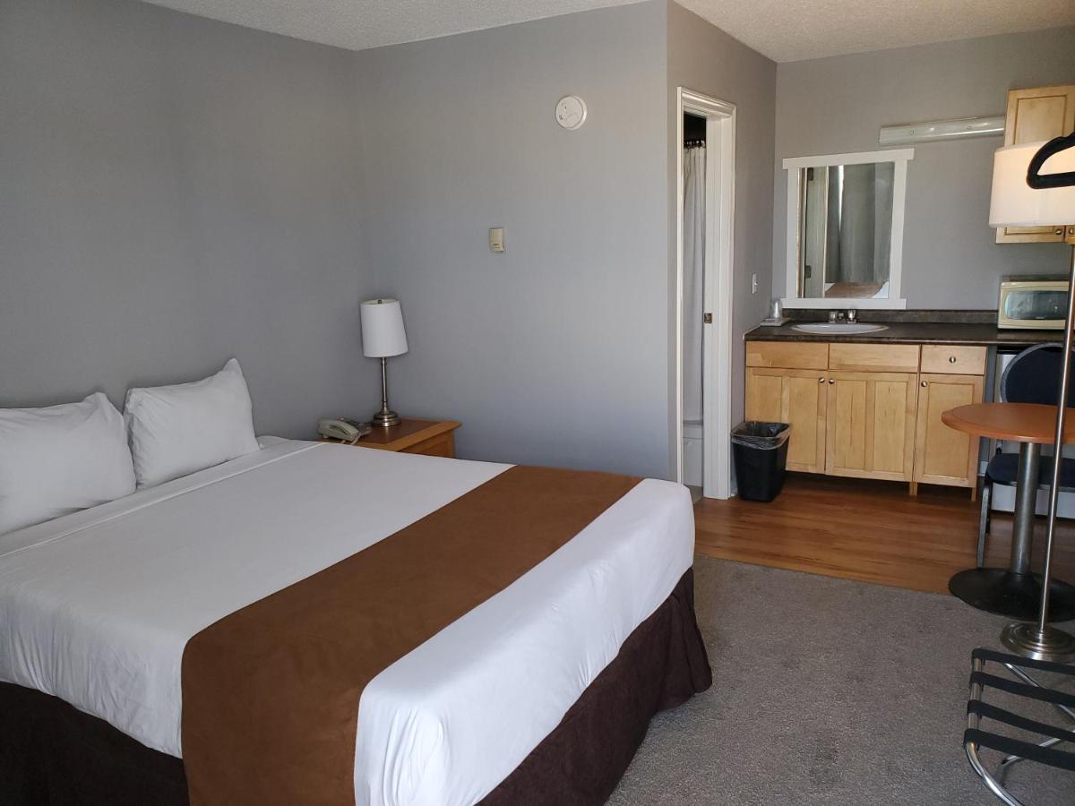 Wild Rose Country 2* Grande Prairie