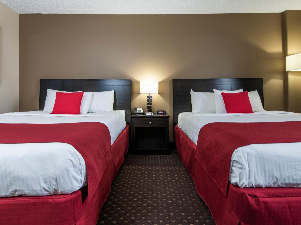 Paradise & Conference Centre 3* Grande Prairie