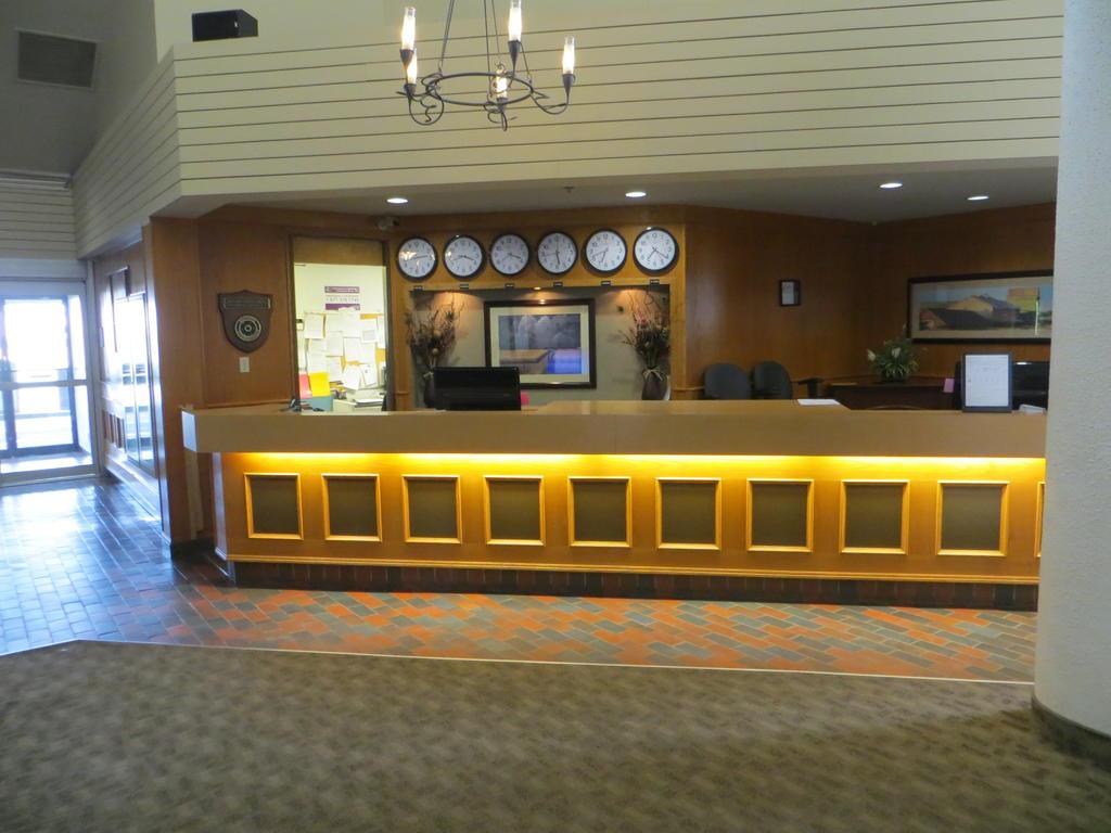 Paradise & Conference Centre Hotel