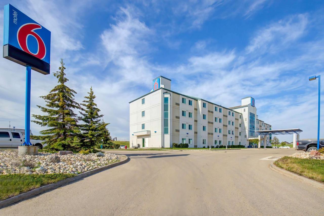 6-grande Prairie, Ab Hotel