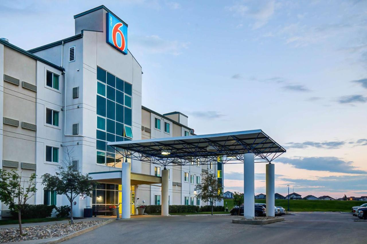 Hotel 6-grande Prairie, Ab