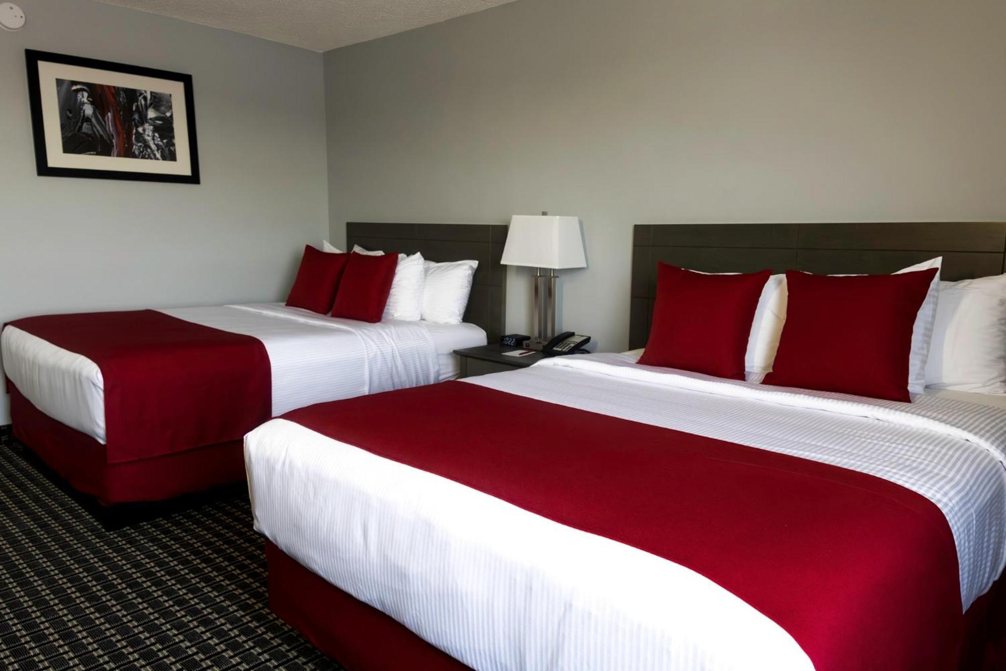 Paradise & Conference Centre Hotel Grande Prairie