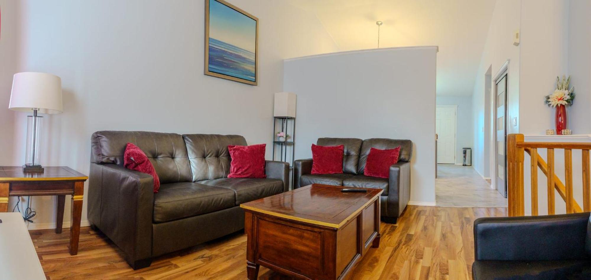 The Blue Door Guest house Grande Prairie