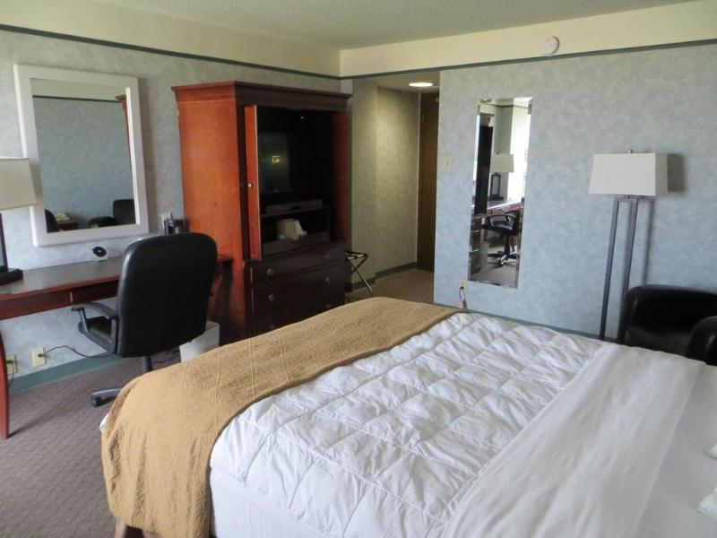 Paradise & Conference Centre Hotel Grande Prairie