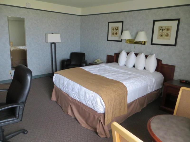 Paradise & Conference Centre Hotel