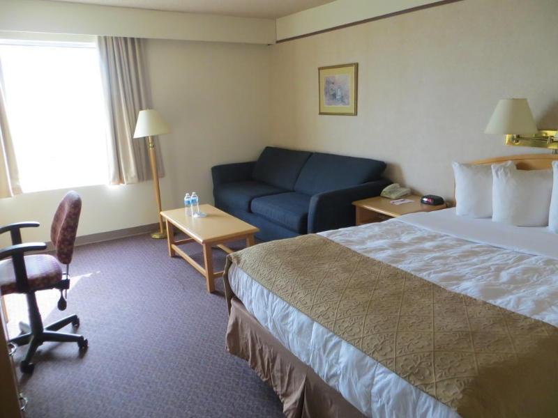 Paradise & Conference Centre Hotel 3*