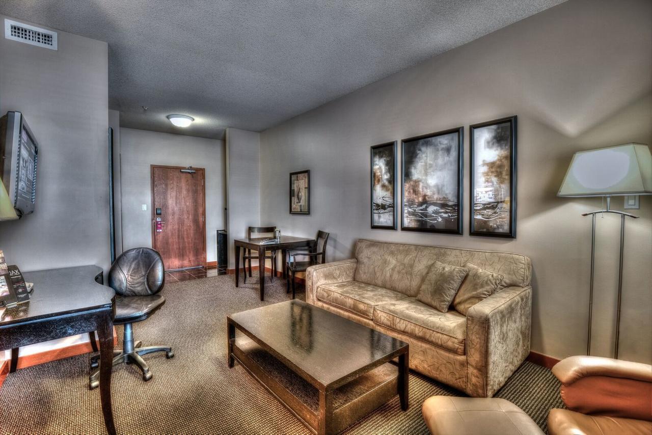 Hotel Podollan & - Grande Prairie