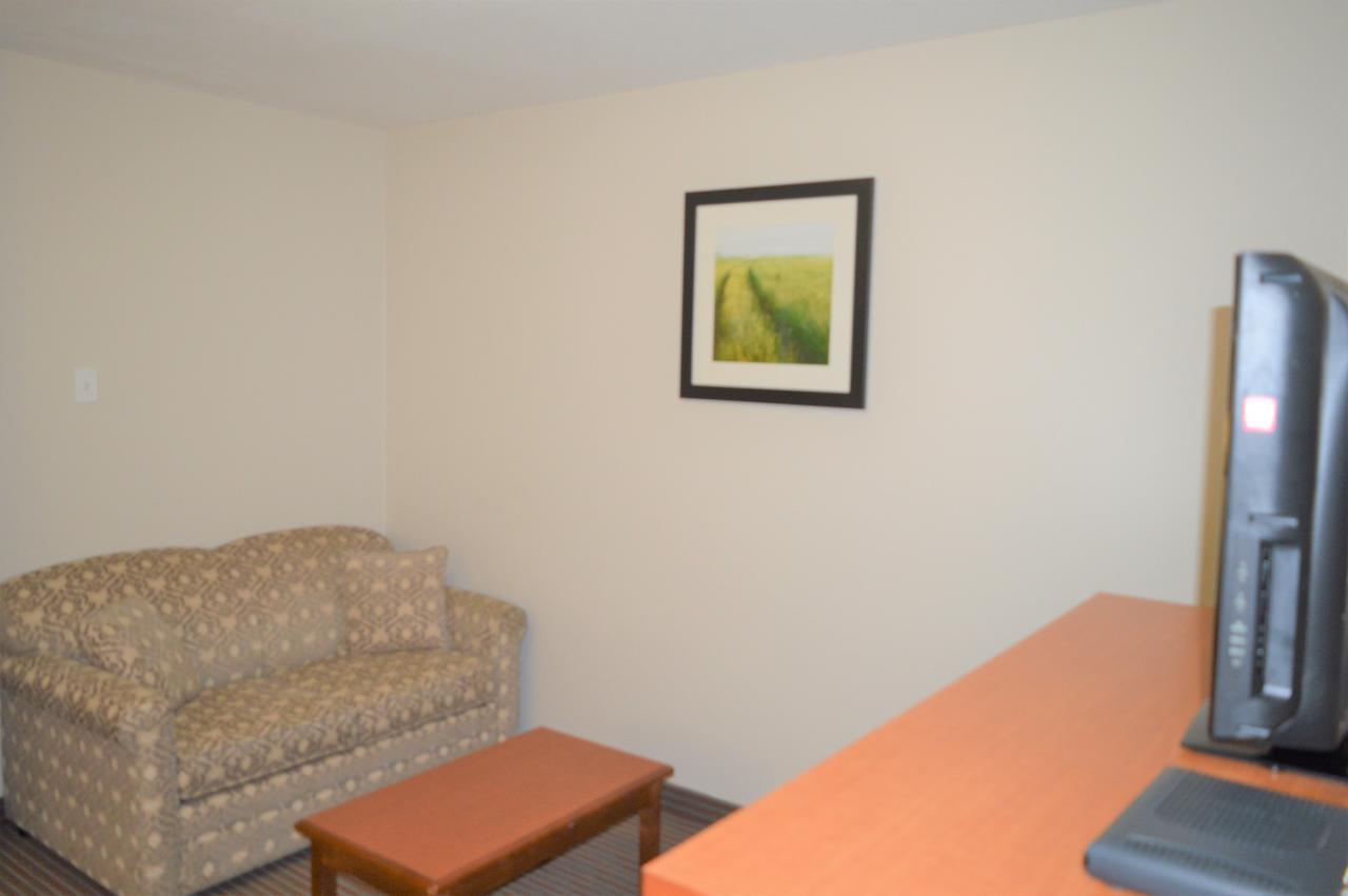 Super 8 By Wyndham Hotel Grande Prairie