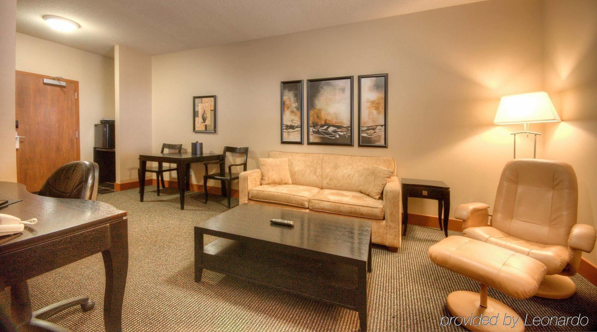Podollan & - Hotel Grande Prairie