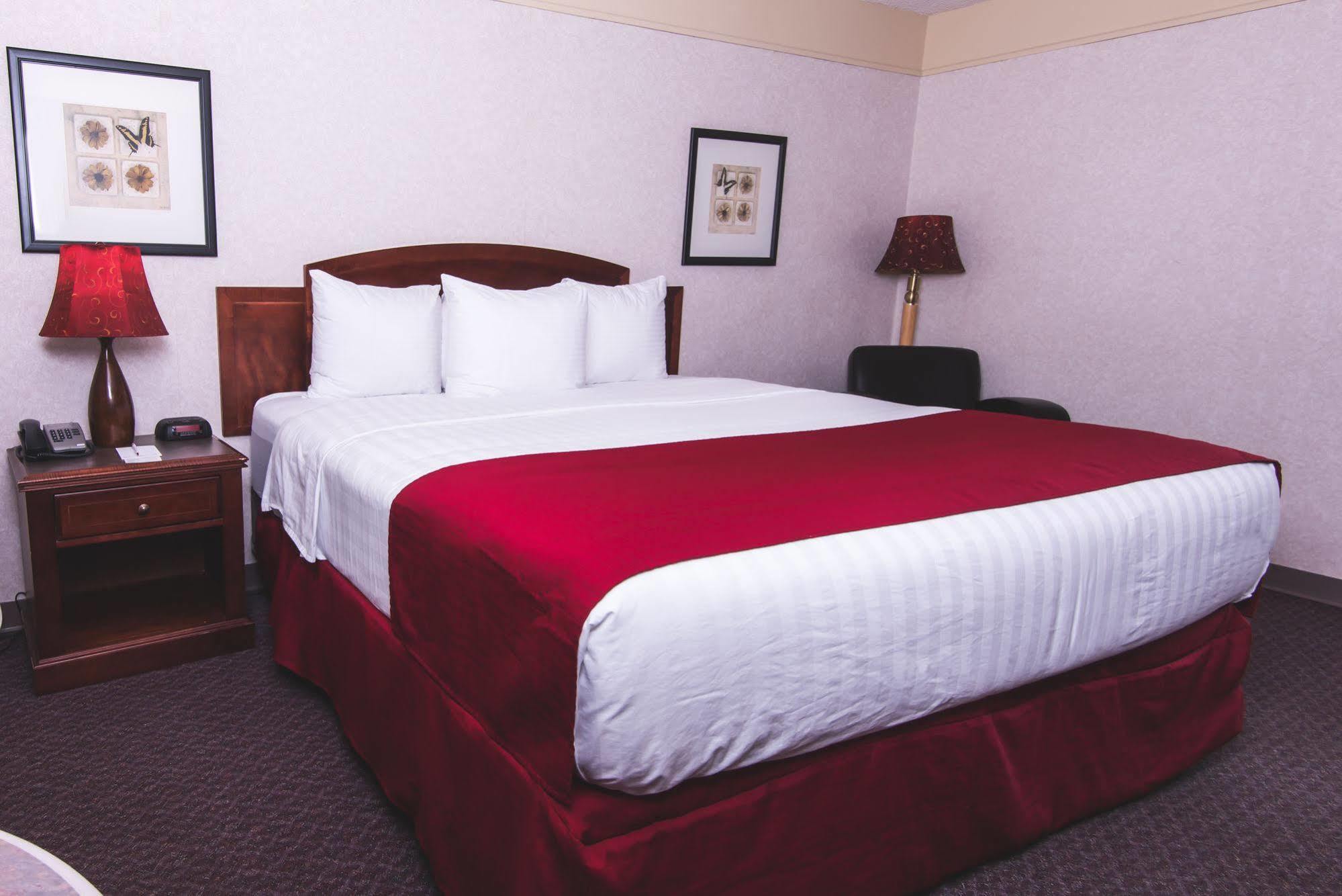 Paradise & Conference Centre Grande Prairie
