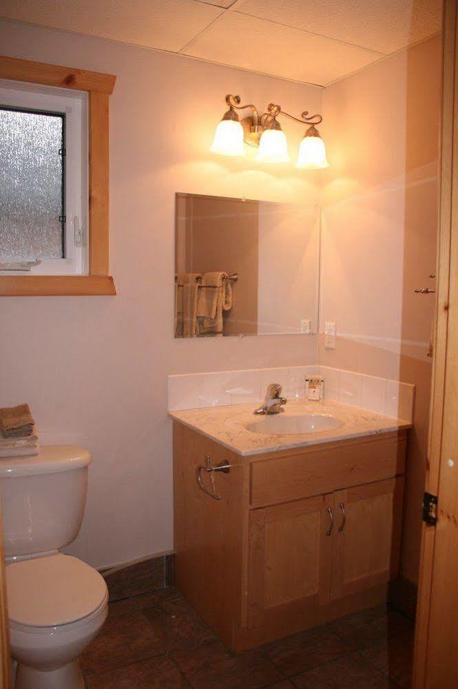 Happy Trails Campground & Cabins Hotel Grande Prairie