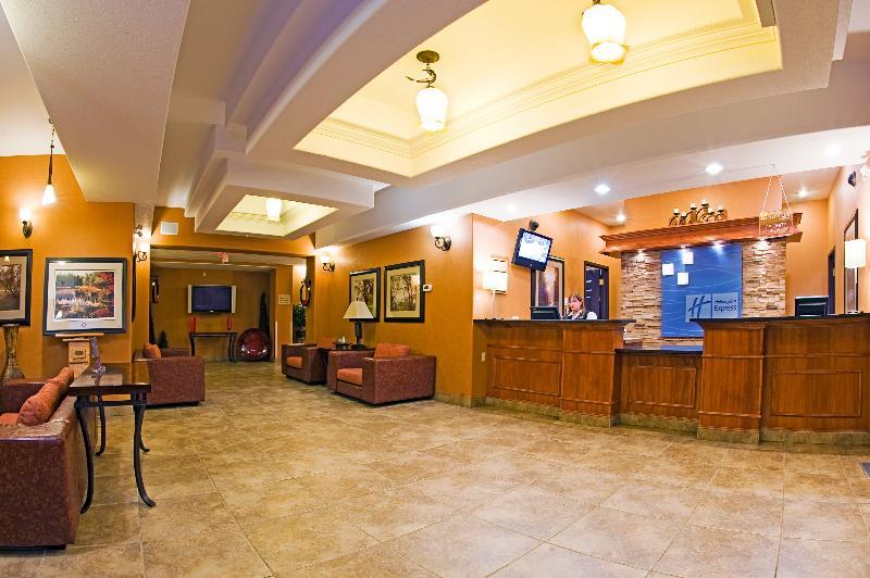 Express By Ihg 2* Grande Prairie