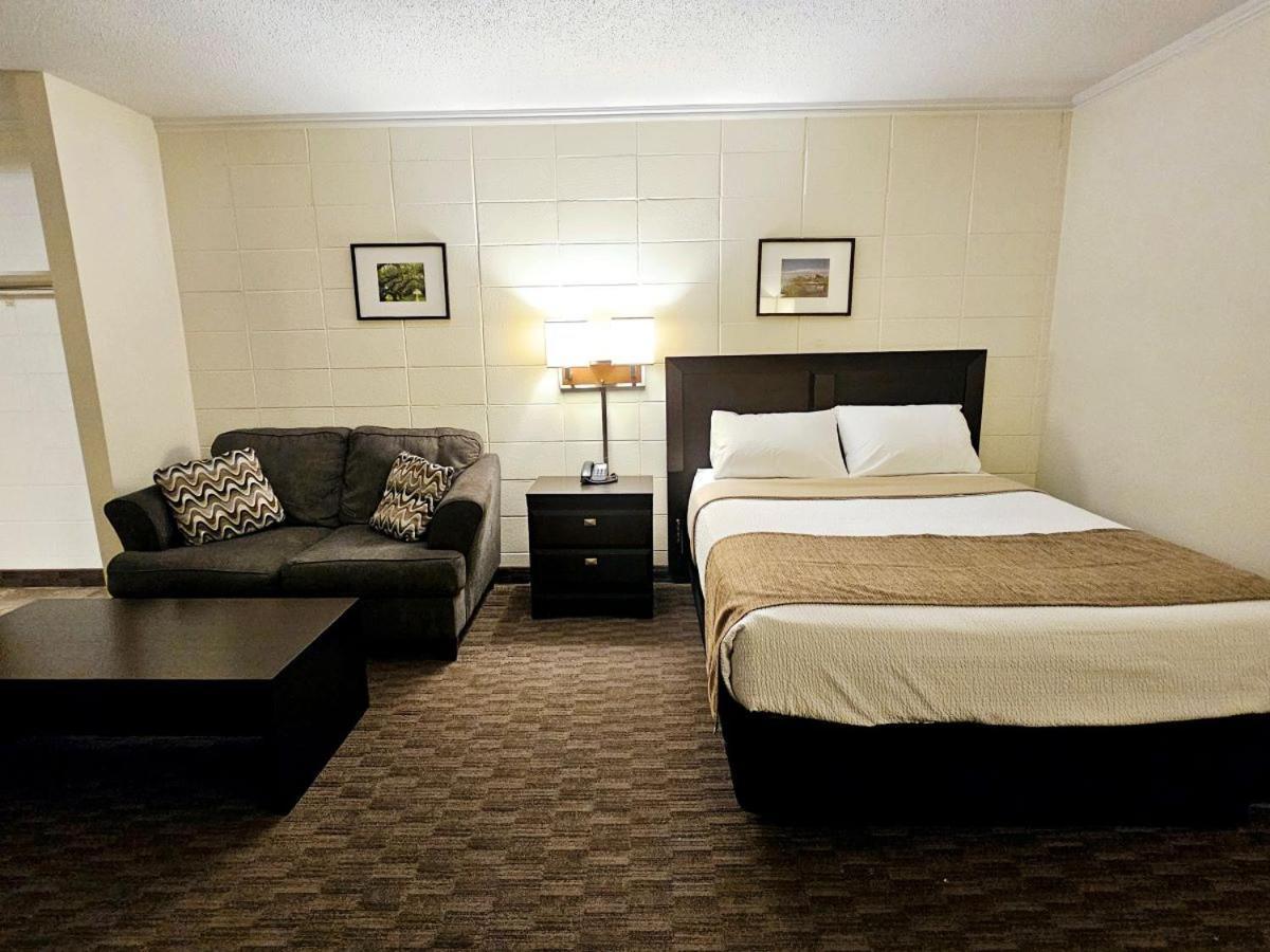 Canadian Motor Motel